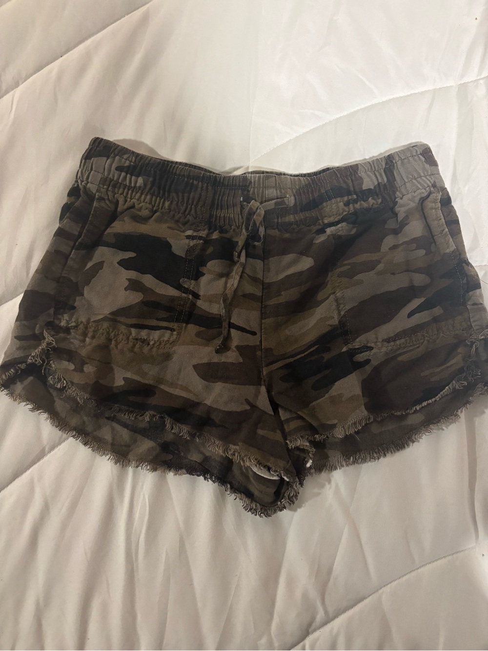 Express Camo Print Frayed-Hem Athletic Shorts in Green and Brown (no size tag)